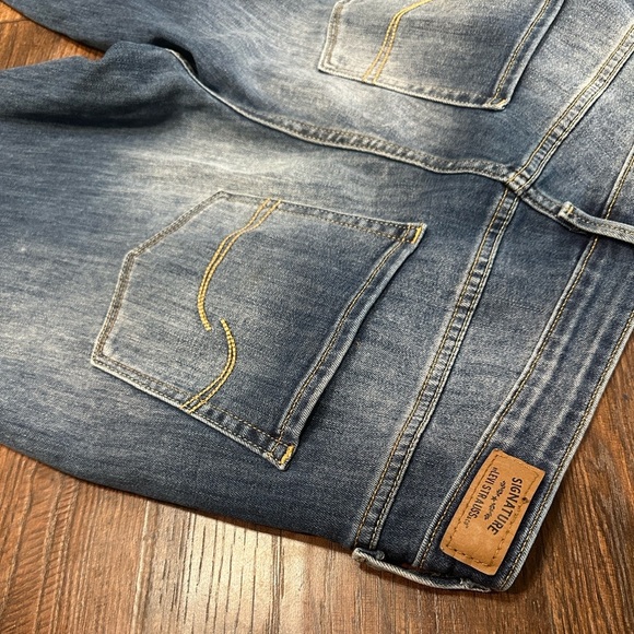 Signature by Levi Strauss Modern Slim Cuffed Blue Jeans 16-W33 - Picture 5 of 7